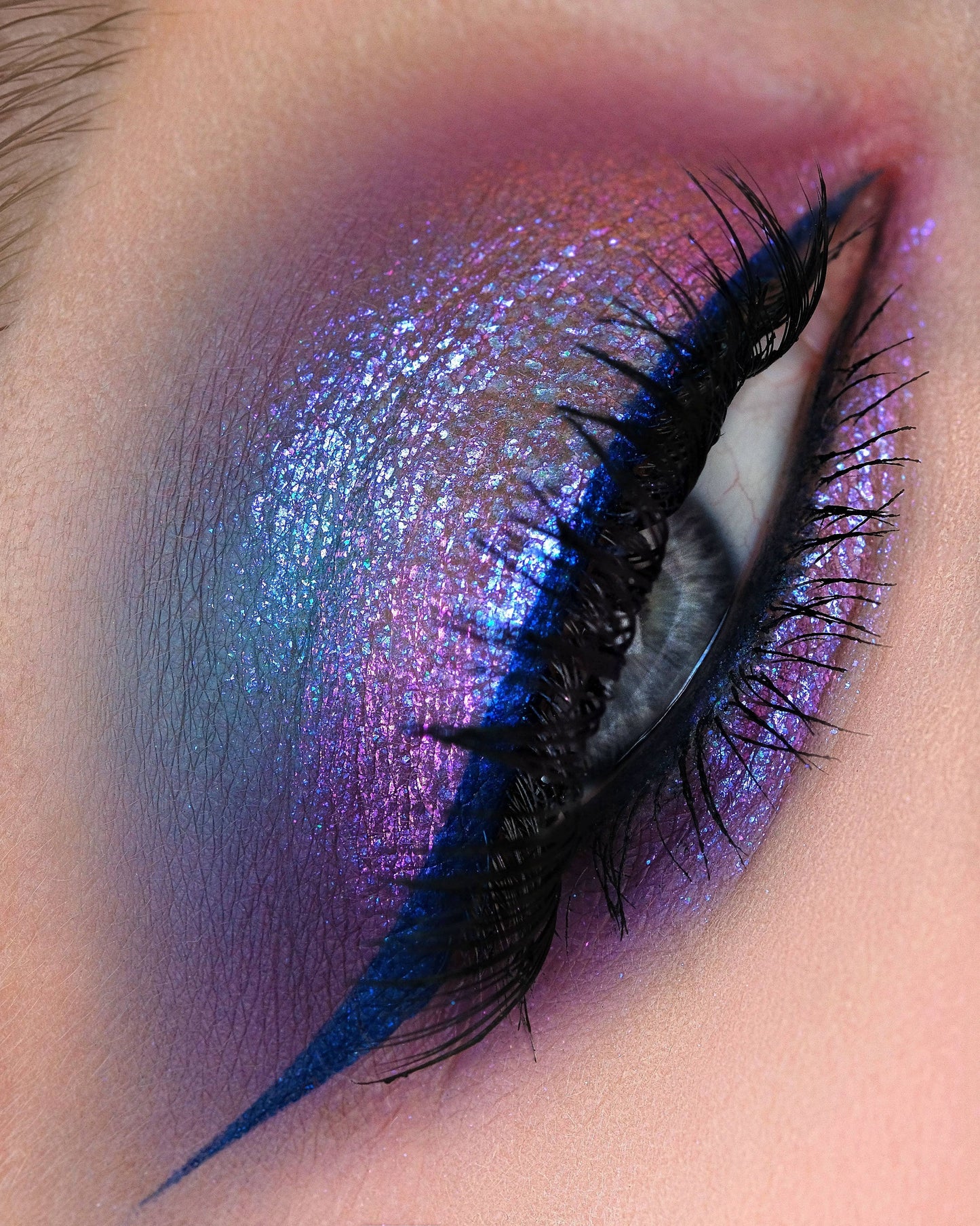 Karla Cosmetics - Nightfall Opal Multichrome Loose Eyeshadow
