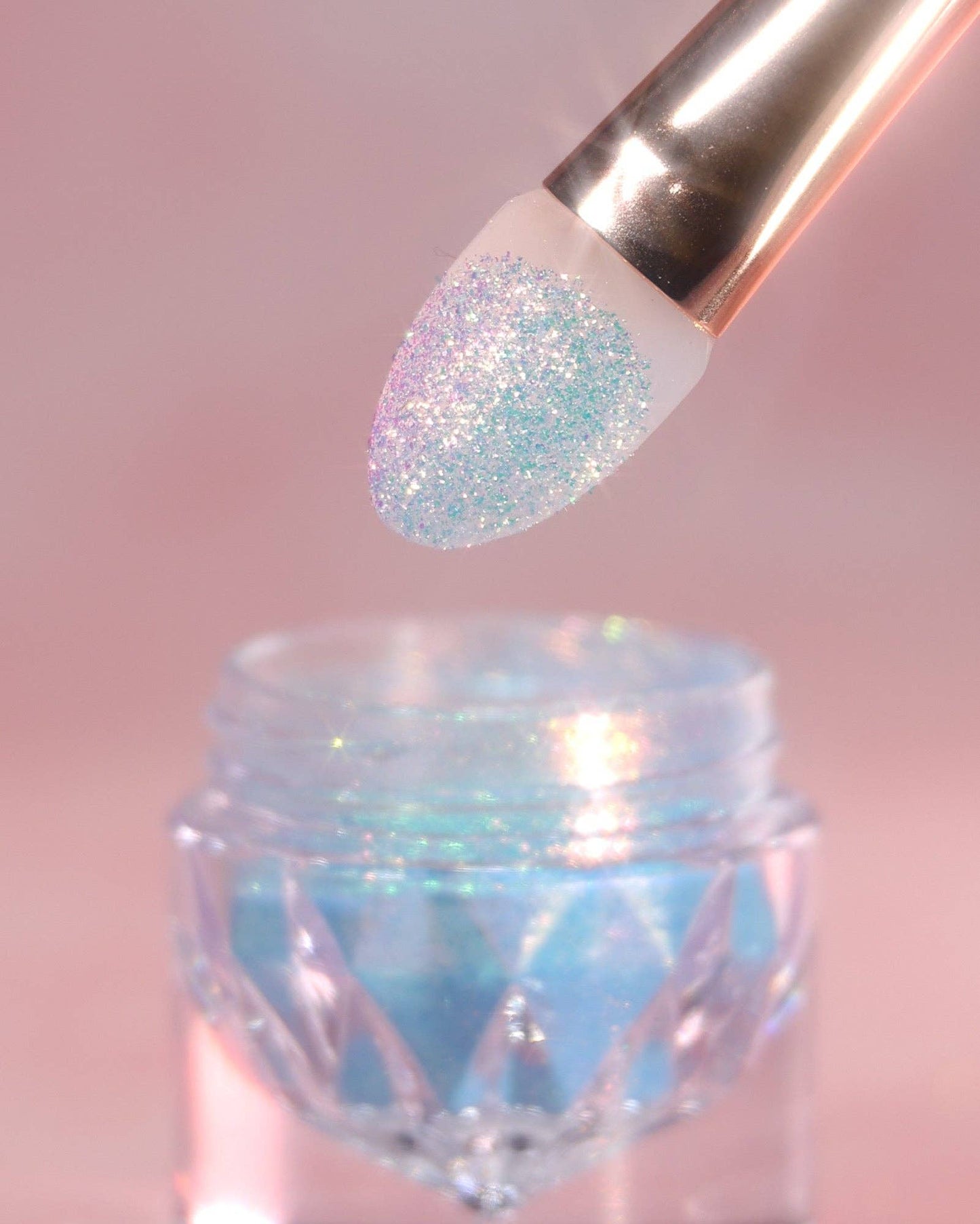 Karla Cosmetics - K1 Silicone Eye & Lip Pigment Eyeshadow Brush
